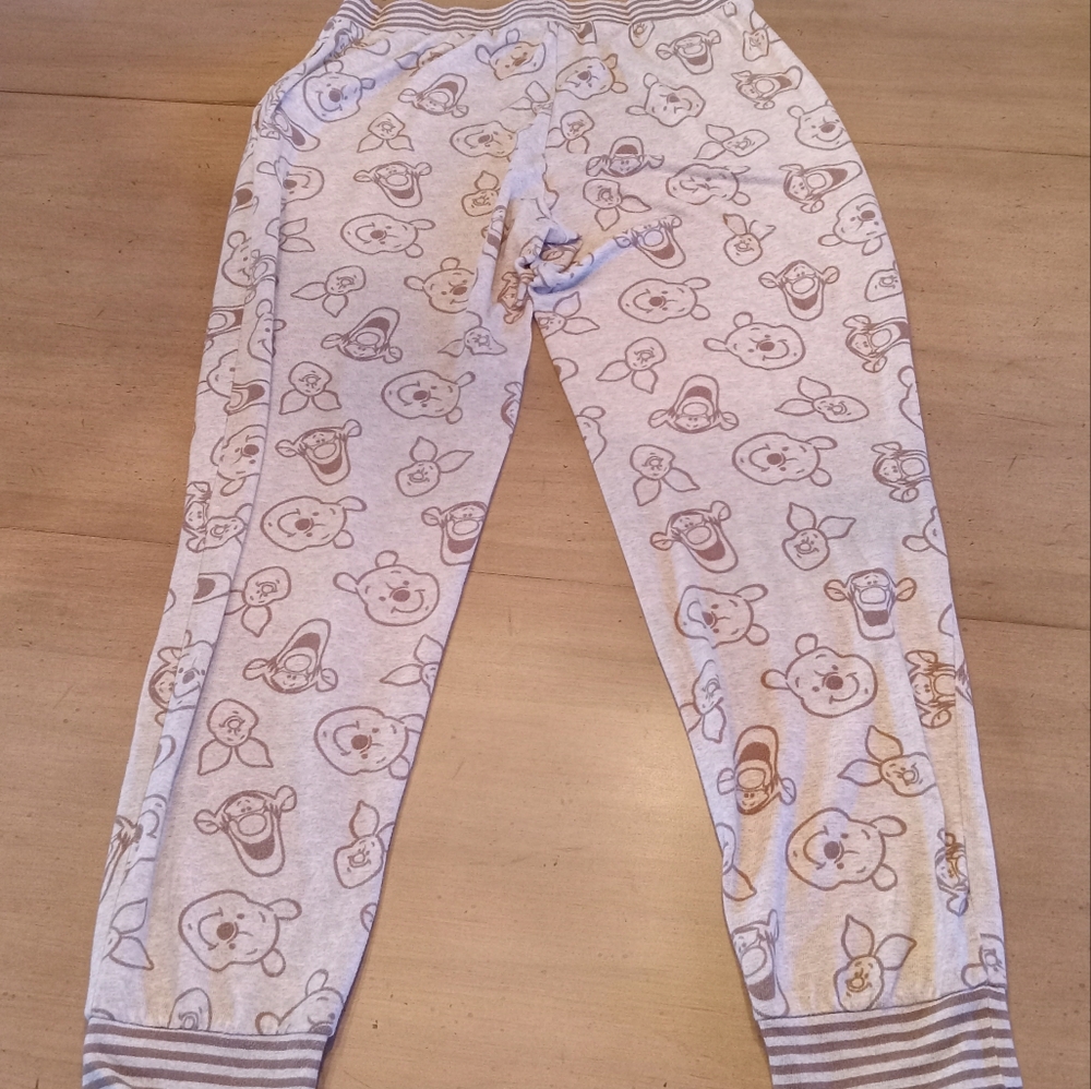 Winni The Pooh Pajama Set - Picture 6 of 7